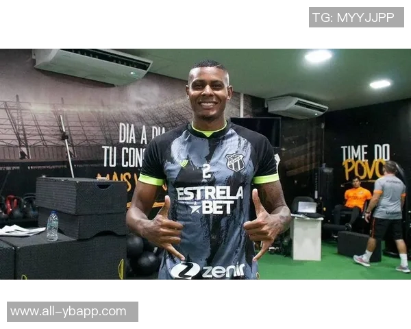 巴乙银靴克莱伯今日傍晚抵达云南助力球队新征程